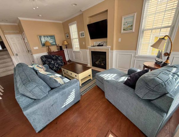 3037 Asbury5